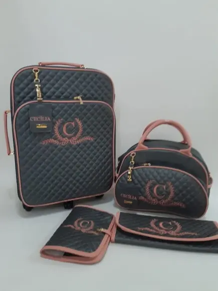 KIT MALA DE BAGAGEM, BOLSA G, PORTA DOCUMENTO E TROCADOR