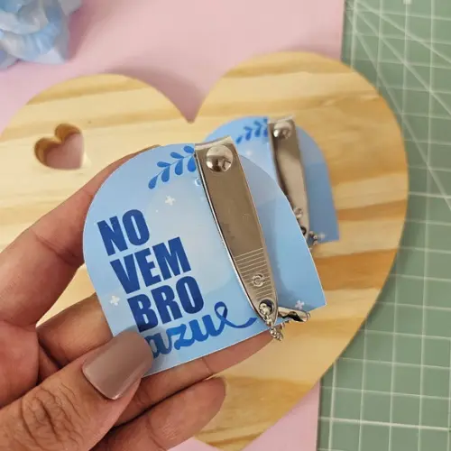 Card com Mini Cortador de Unhas Novembro Azul