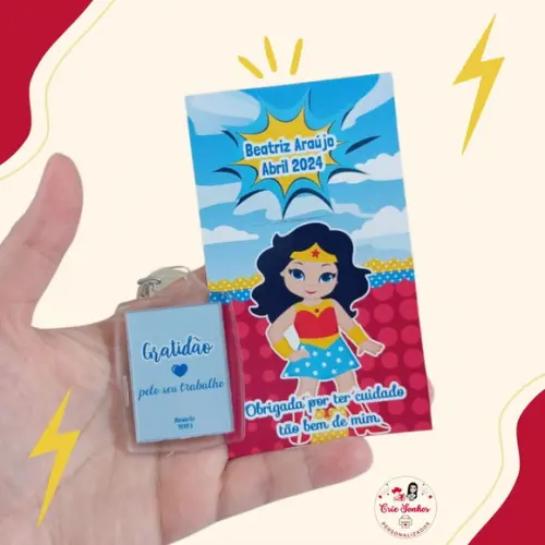 Chaveiro com Tag Personalizado Mulher Maravilha