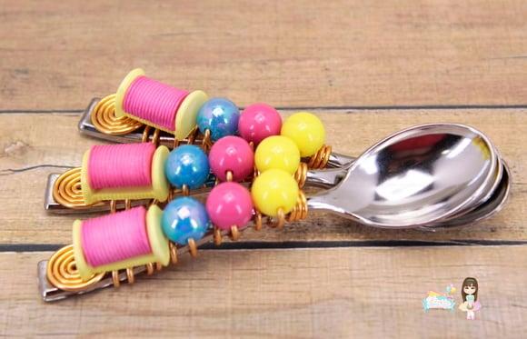 Colher Bordada Boneca de Pano