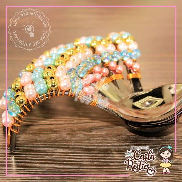 Colher Curva Decorada Rosa, Azul e Dourado
