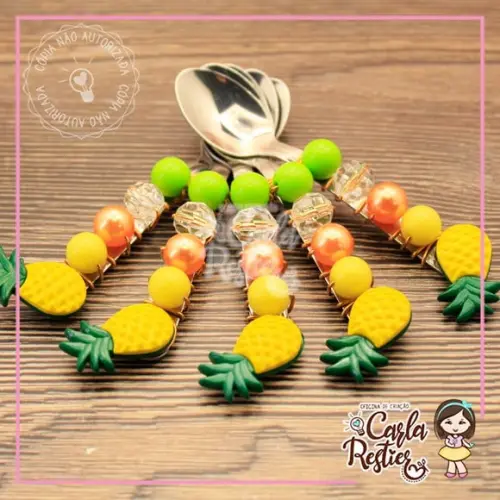 Colher Bordada Frutas Abacaxi