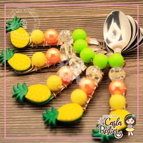 Colher Bordada Frutas Abacaxi
