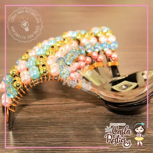 Colher Curva Decorada Rosa, Azul e Dourado