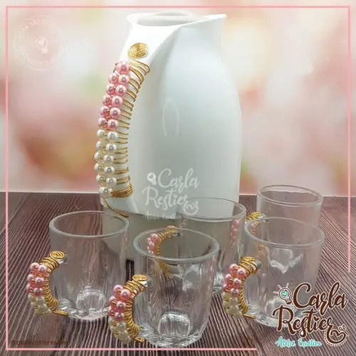 Conjunto Garrafa térmica e 5 xícaras