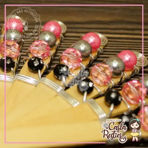 Palito para Maçã do Amor Decorado Preto e Pink