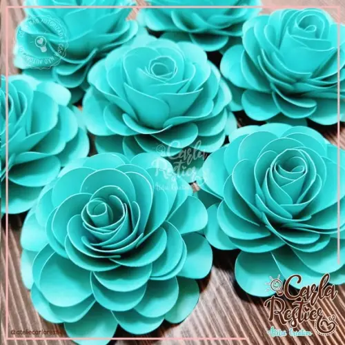 Rosa de papel azul tiffany