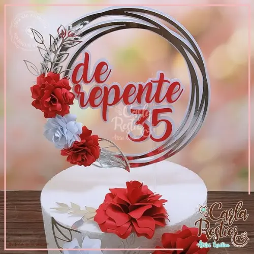 Topo Bolo Floral Vermelho, Branco e Prata