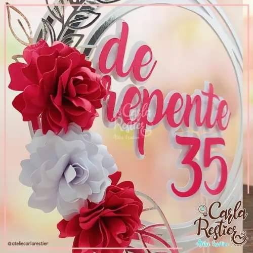 Topo Bolo Floral Vermelho, Branco e Prata