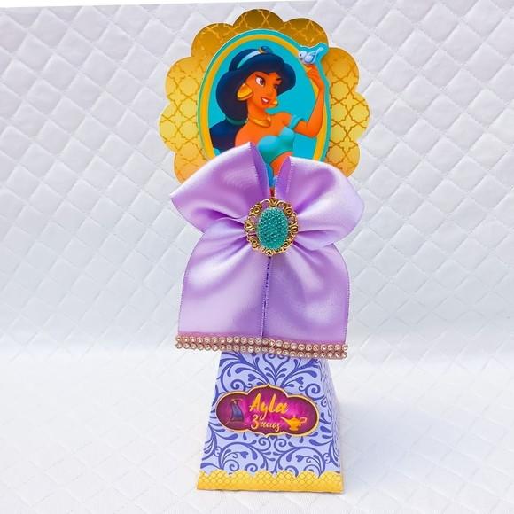 Caixa Cone/pirâmide Personalizado Jasmine Luxo - 20 Peças