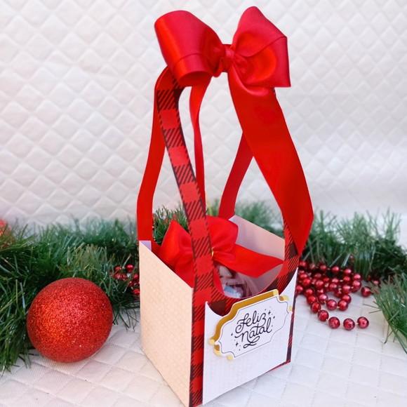 Caixa com Bolinha de Natal