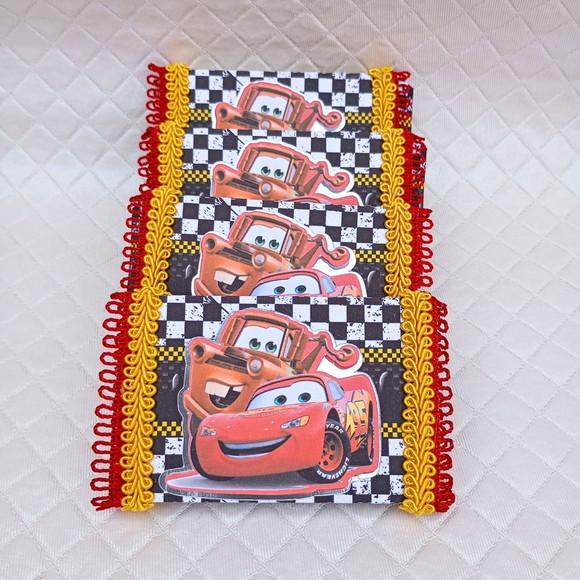 Caixa Kit Kat Carros Disney Mcqueen Luxo - 10 Peças