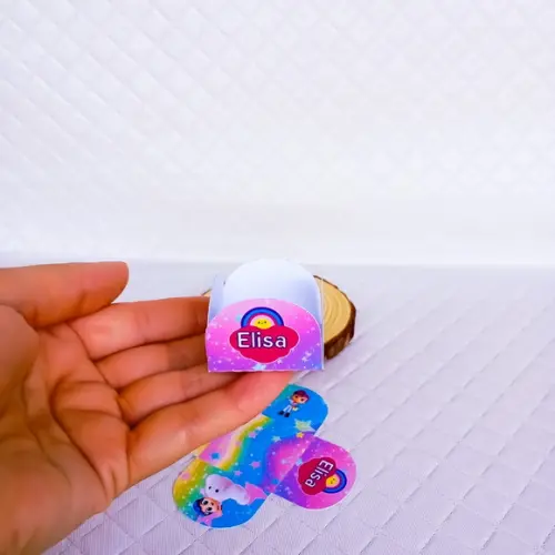Kit 50 Forminha Docinho Tema Vera e o Reino do Arco Íris