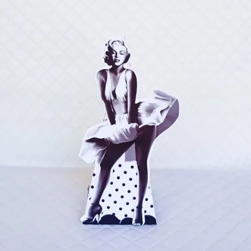 Caixa Cone/pirâmide Marilyn Monroe- Anos 60 = 20 Peças