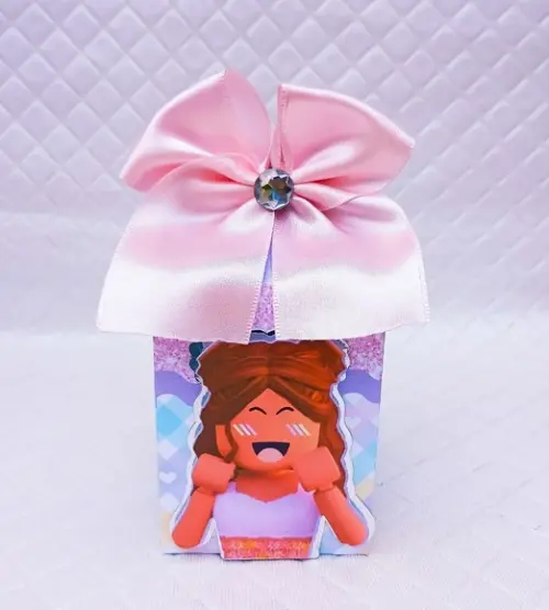 Caixa Milk Box Roblox Menina