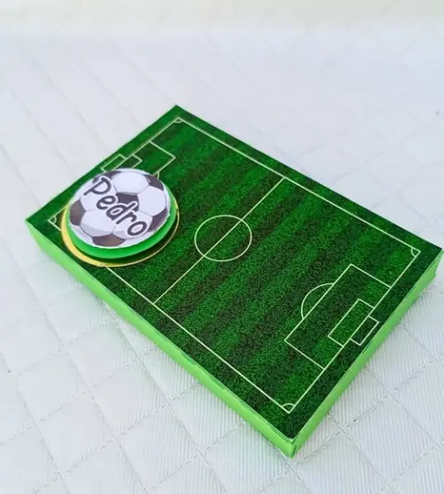 Caixa Kit Kat Futebol - 20 Peças