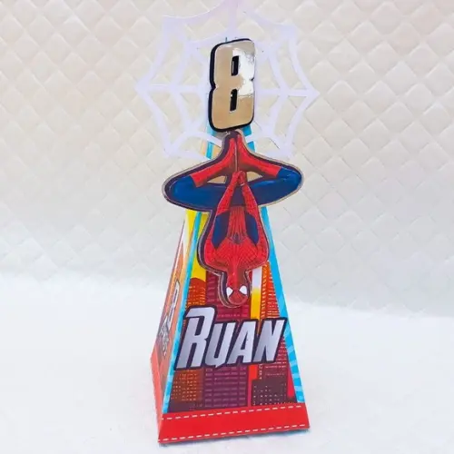 Caixa Cone/pirâmide Personalizado Vingadores - 20 Peças