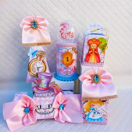 Kit 20 Caixas Personalizado Alice no País das Maravilhas