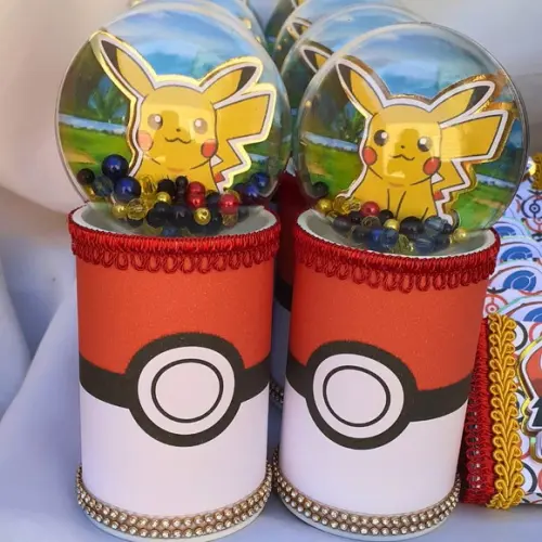 Cofrinho Personalizado Pokémon Luxo - 10 Peças