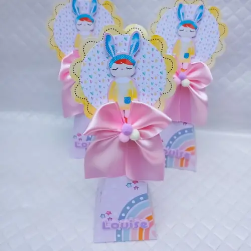 Caixa Cone/pirâmide Metoo Doll Aquarela - 20 Peças