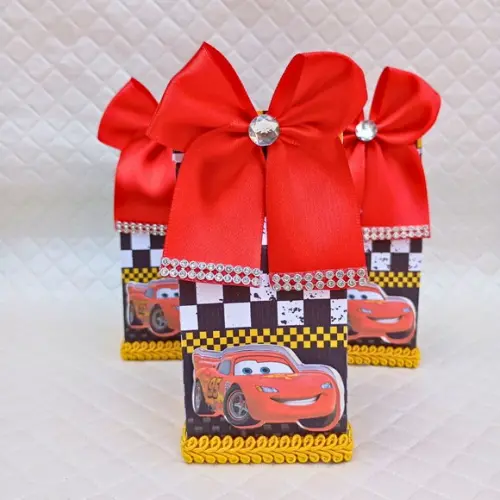 Caixa Milk Box Carros Disney Mcqueen - 10 Peças