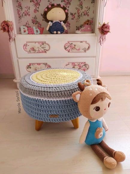 Puff infantil de crochê
