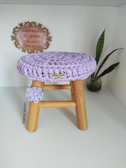 Banquinho Infantil de Crochê
