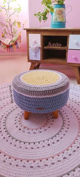 Puff infantil de crochê