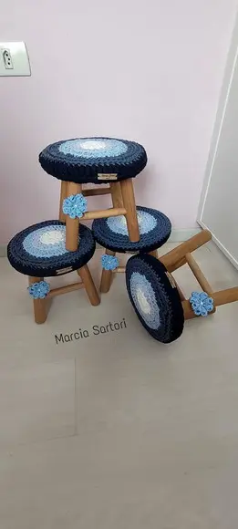 Banquinho infantil azul