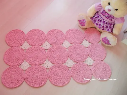 Tapete de bolas rosa