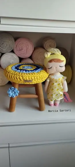 Kit infantil Tapete e Banquinho