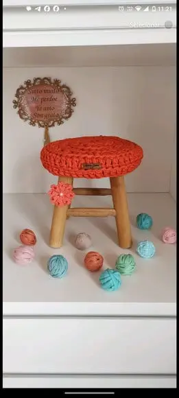 Banquinho de Crochê