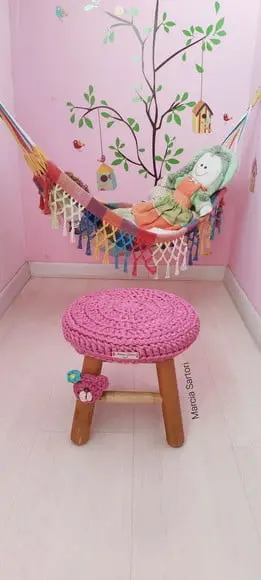 Banquinho de Crochê