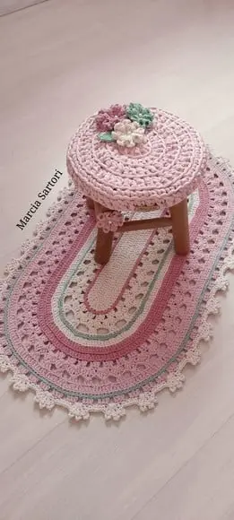 Kit infantil Tapete e Banquinho