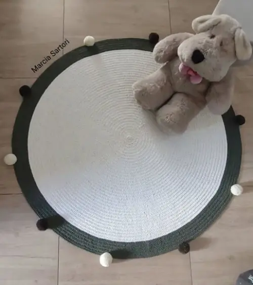 Tapete de Crochê com Pom Pom
