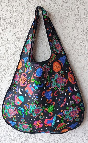 Bolsa Sacola em Tecido Beguis Preta floral Horoscopo Zodiaco