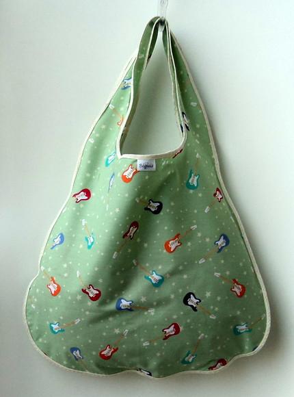 Bolsa Sacola em Tecido Beguis Verde Guitarras Rock