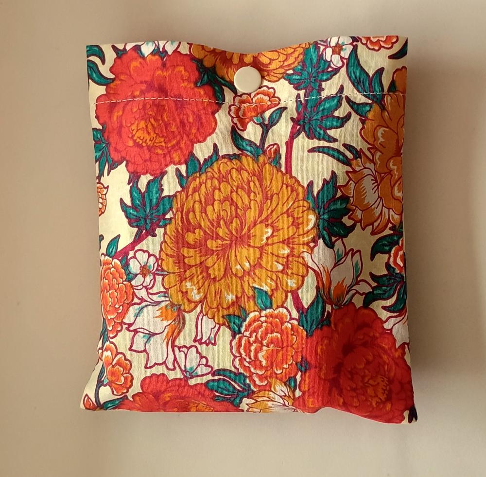 Bolsa Sacola em Tecido Beguis Creme Floral