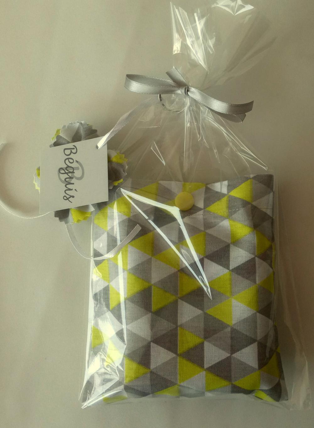 Bolsa Sacola em Tecido Beguis Amarelo Cinza Triangulos