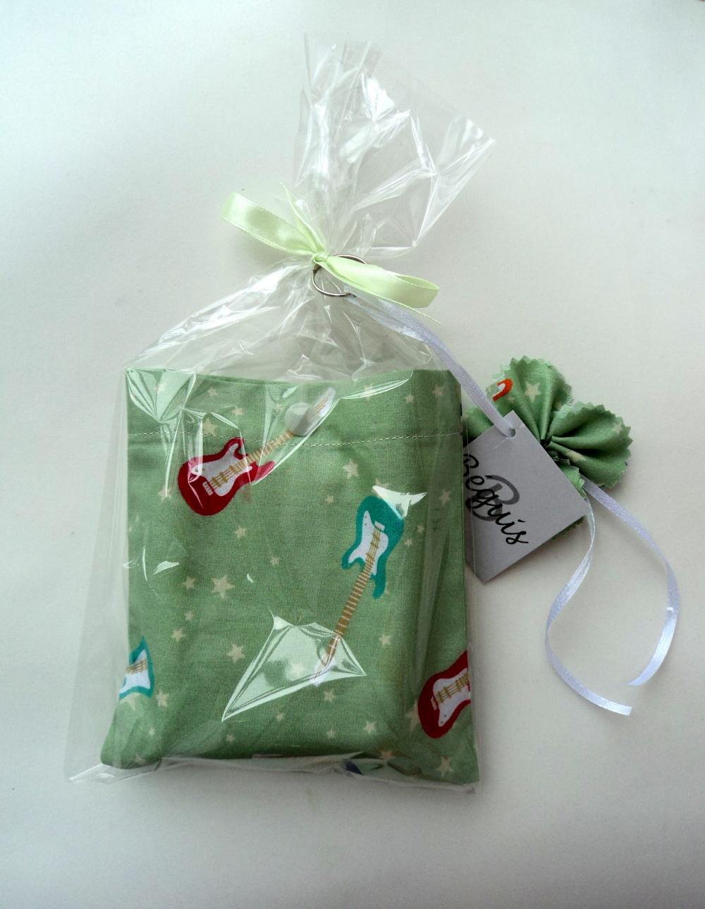Bolsa Sacola em Tecido Beguis Verde Guitarras Rock