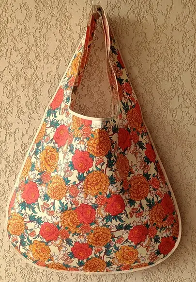 Bolsa Sacola em Tecido Beguis Creme Floral