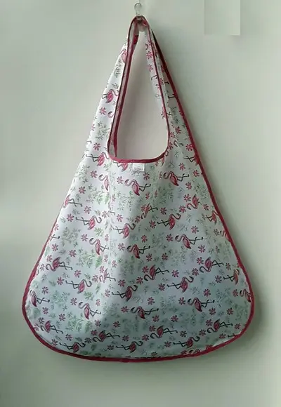 Bolsa Sacola em Tecido Beguis Branca e Flamingo