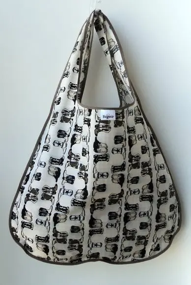 Bolsa Sacola em Tecido Beguis Creme e Botas Country