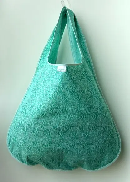 Bolsa Sacola em Tecido Beguis azul turquesa e Rajada