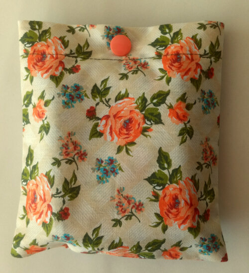 Bolsa Sacola em Tecido Beguis Creme e Mini Rosas Laranjas