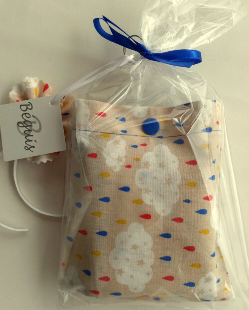 Bolsa Sacola em Tecido Beguis Creme e Nuvens Gotas Coloridas