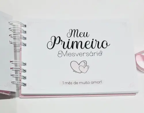 Álbum do Mesversário Luxo - Corações