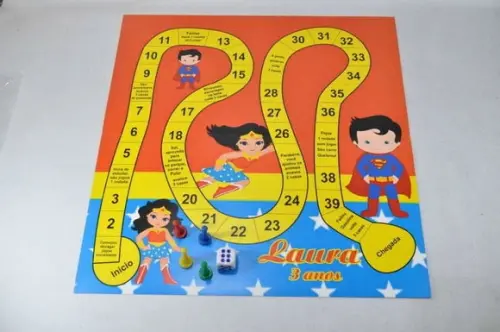 Jogo de Tabuleiro Mulher Maravilha