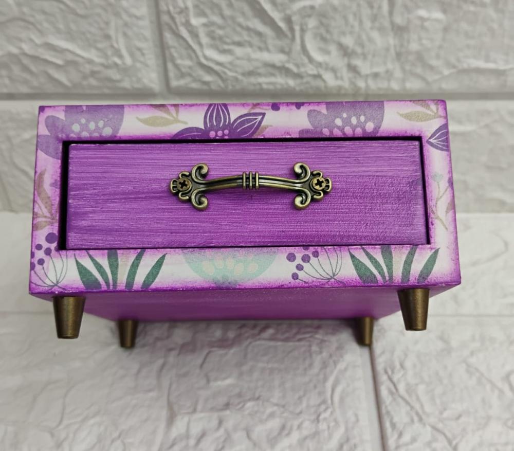 Mini Cômoda em MDF com sabonete