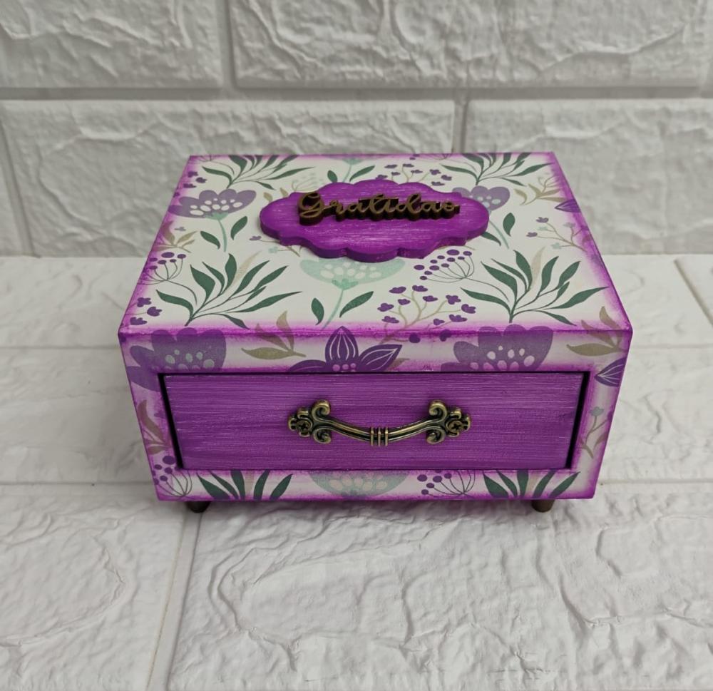 Mini Cômoda em MDF com sabonete